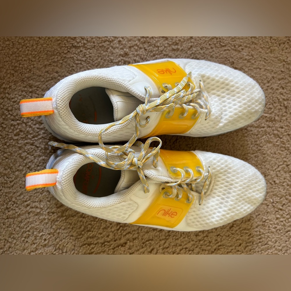 🧡Nike Women's Renew in-Season Running Shoes